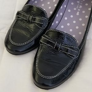 Reaction by Kenneth Cole women's shoes